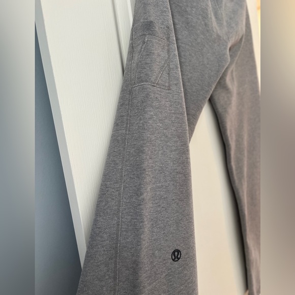 Lululemon Igloo sweat pants size 8 - Picture 6 of 6